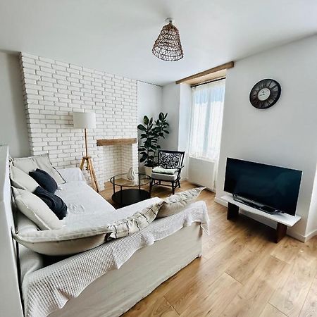 Appartement Cottage Au Coeur De Nemours Dış mekan fotoğraf