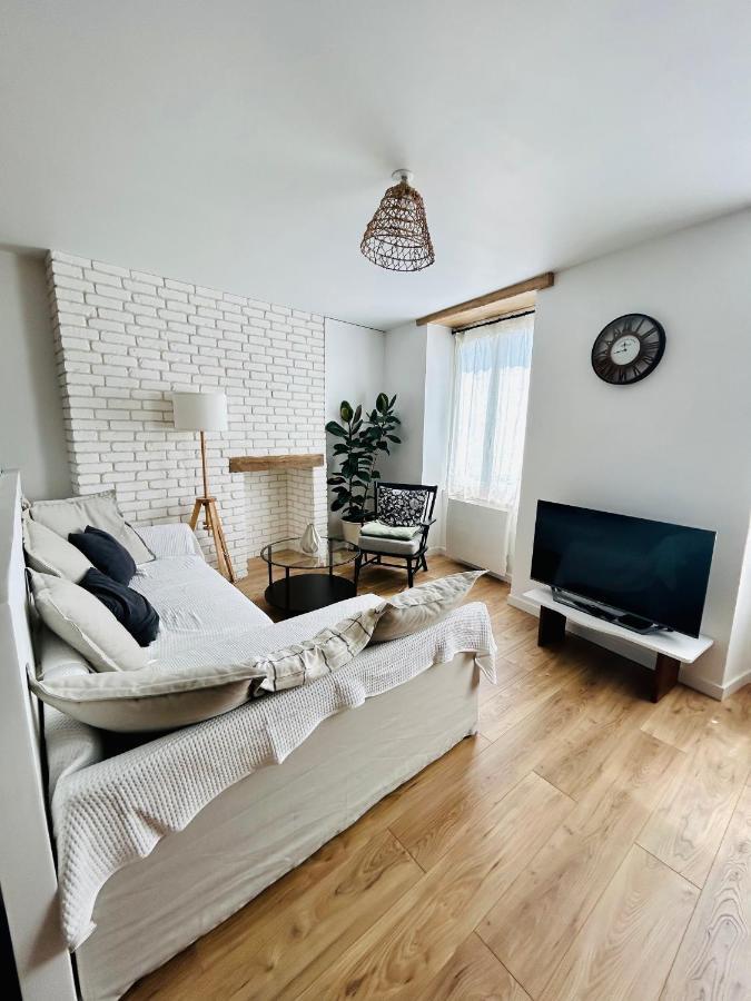 Appartement Cottage Au Coeur De Nemours Dış mekan fotoğraf